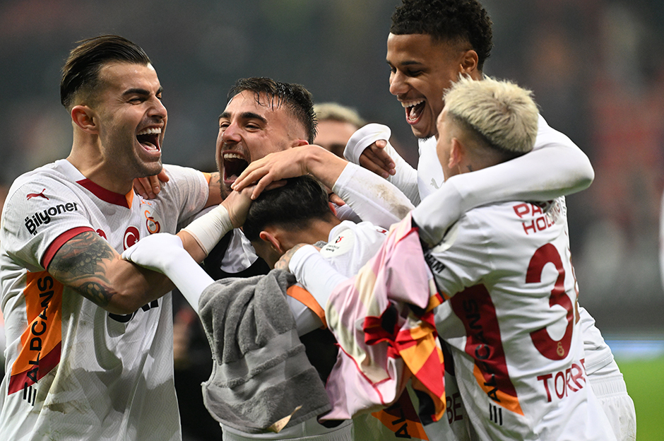 Galatasaray bombayı sezon sonu patlatmaya hazırlanıyor: Premier Lig tarihine geçmişti