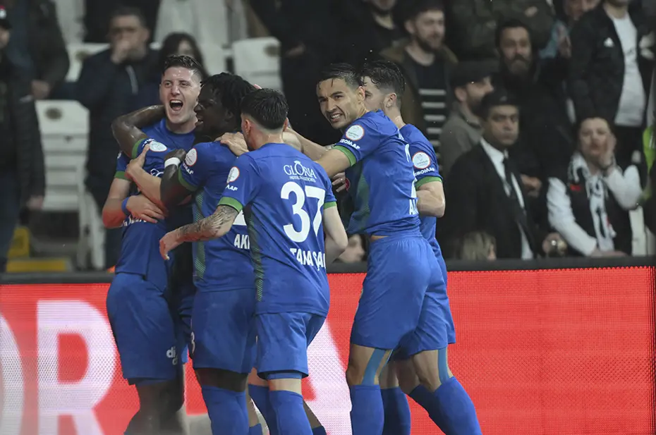 Dünyanın en iyi takımları belli oldu: İlk 25'te tek Türk kulübü var - 22