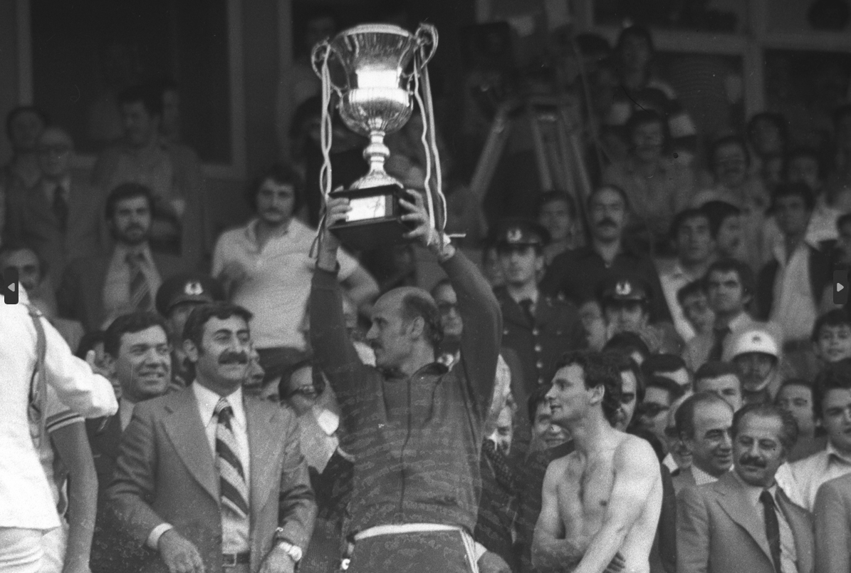 Ahmet Suat Özyazıcı'nın başarılarla dolu Trabzonspor kariyeri