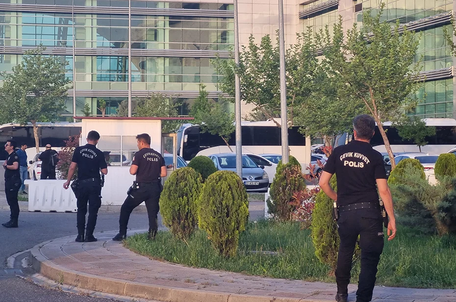 Bursaspor, Diyarbakır'a yoğun güvenlik önlemleriyle geldi - 1