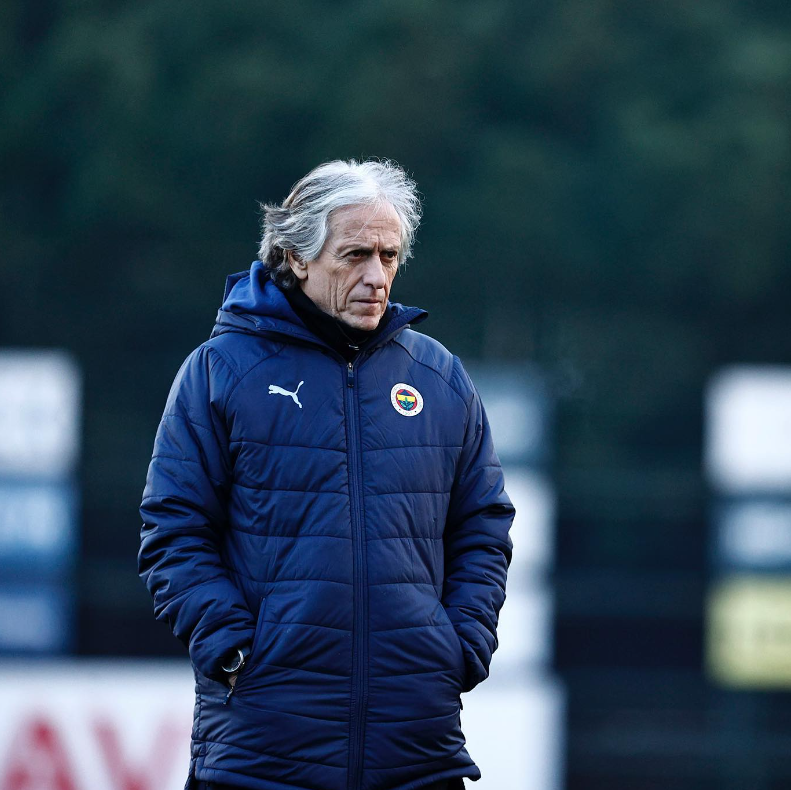 Fenerbahçe teknik direktörü Jorge Jesus'tan Sevilla planı: Avantajlar ve dezavantajlar