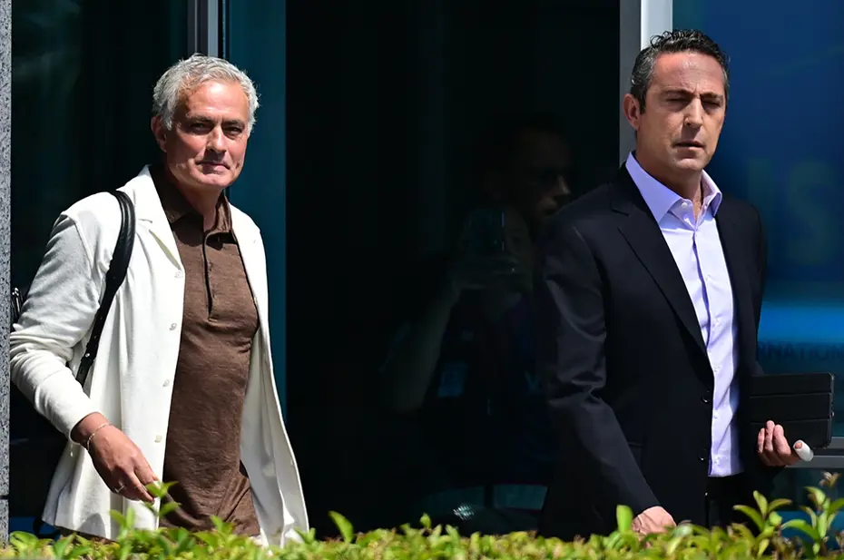 Jose Mourinho görüşme odasına: Fenerbahçe radikal kararların eşiğinde - 2