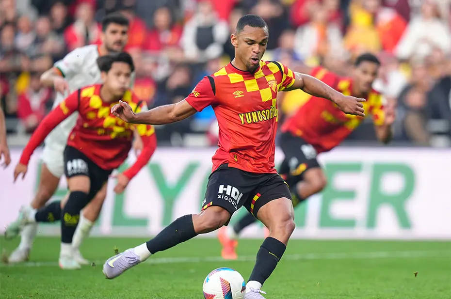 Göztepe'de imzalar atılıyor: Yeni sezonda da takımda kalacak - 5