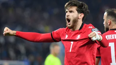 Kvaratskhelia'ya bir talip daha: 100 milyon euroluk plan