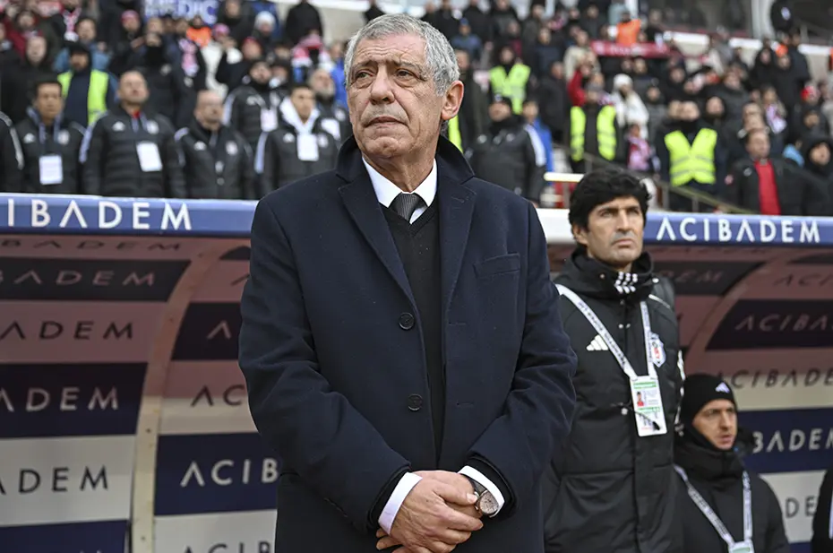 Fernando Santos'un fedakarlığı: Hasan Arat öğrenir öğrenmez duruma müdahale etti - 6 Fernando Santos'un fedakarlığı: Hasan Arat öğrenir öğrenmez duruma müdahale etti - 6
