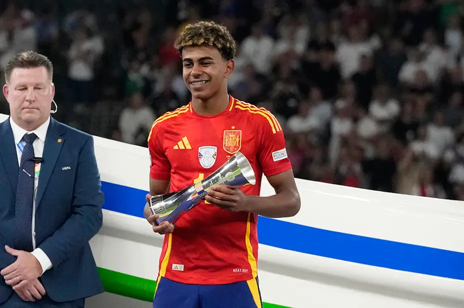 EURO 2024'ün en iyi 11'i belli oldu - 12