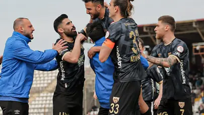 Bandırmaspor'dan Süper Lig yolunda kritik puan kaybı Bandırmaspor'dan Süper Lig yolunda kritik puan kaybı