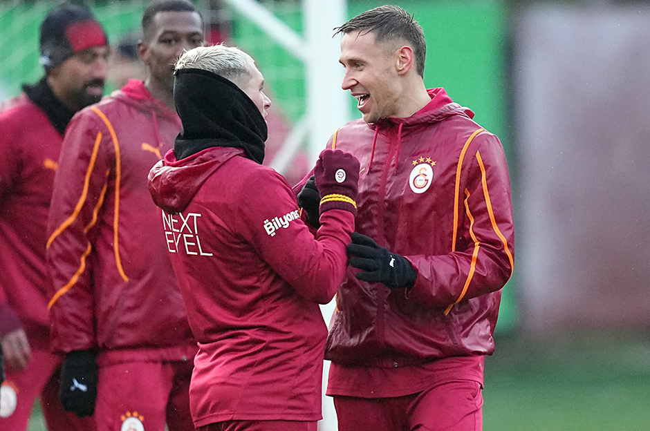 Galatasaray'da Frankowski ilk idmanına çıktı