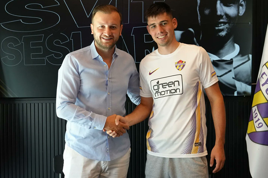 Başkan keşfetti, Eyüpspor'a imzayı attı