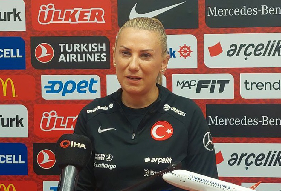 Necla Güngör Kıragası: B Ligi'ne çıkışımızın müjdesini vermek istiyoruz