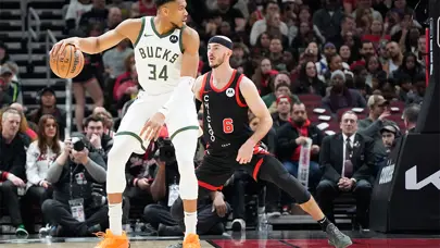 Bucks seriyi sürdürdü: Giannis Antetokounmpo'dan 46 sayı