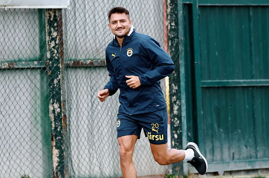 Semih Şentürk'ten Fenerbahçeli yıldız için flaş iddia: "Bu şekilde kadroya da giremez" - 2 Semih Şentürk'ten Fenerbahçeli yıldız için flaş iddia: "Bu şekilde kadroya da giremez" - 2