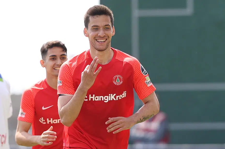 Serdar Dursun'un yerine milli yıldız; Fenerbahçe'den sürpriz hamle - 4