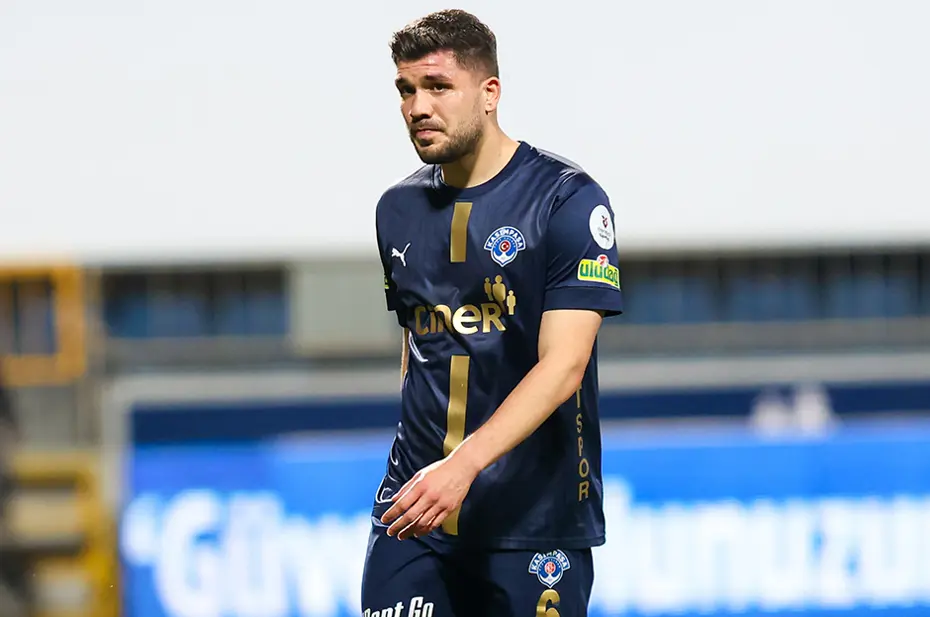 Süper Lig'den Birleşik Arap Emirlikleri'ne transfer oluyor: Ülkeye davet ettiler - 2