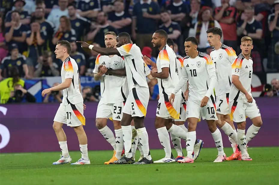 EURO 2024'te tribünlere Türkiye damgası: Ev sahibi Almanya bile yetişemedi - 3 EURO 2024'te tribünlere Türkiye damgası: Ev sahibi Almanya bile yetişemedi - 3