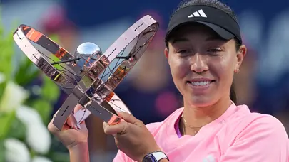 Kanada Açık'ta şampiyon Popyrin ve Pegula