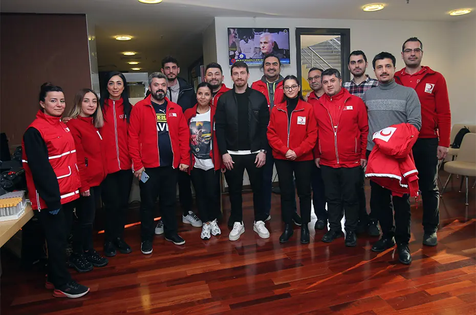 Jorge Jesus ve Fenerbahçeli sporculardan kan bağışı kampanyasına destek - 5