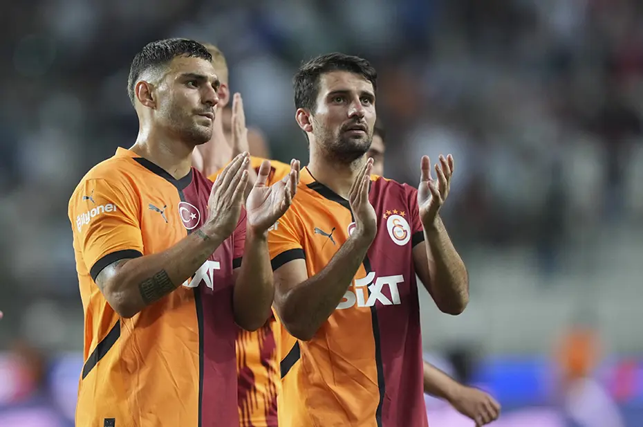 Trio ekibinden net yorum: "Icardi'nin iptal edilen golü öncesi faul var mı?" - 3 Trio ekibinden net yorum: "Icardi'nin iptal edilen golü öncesi faul var mı?" - 3