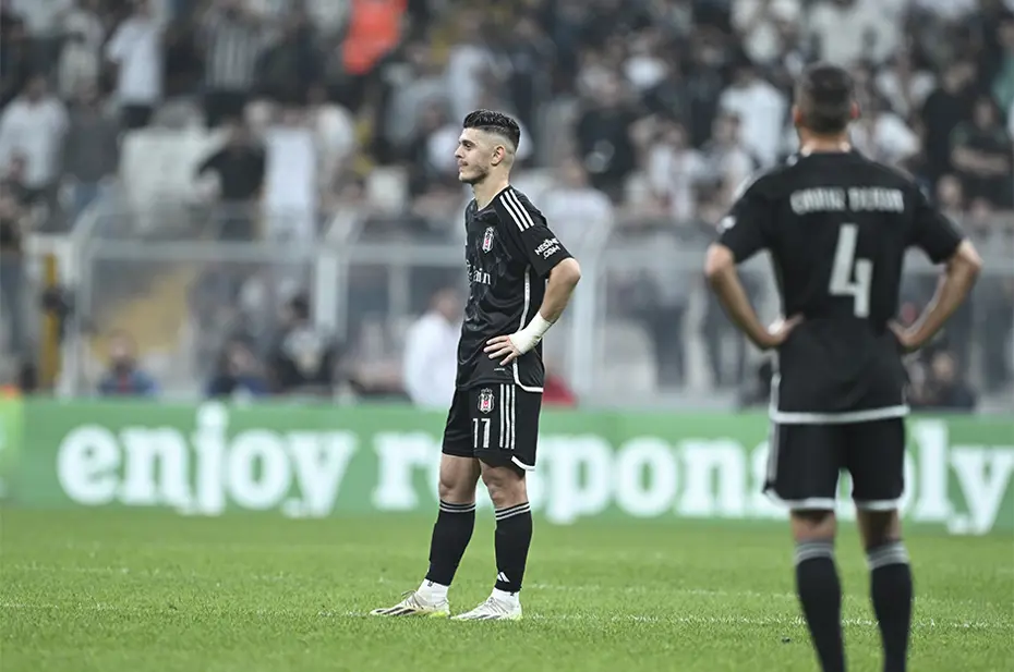 Beşiktaş'ta sakatlık çilesi bitmiyor: 2 eksik daha - 4 Beşiktaş'ta sakatlık çilesi bitmiyor: 2 eksik daha - 4