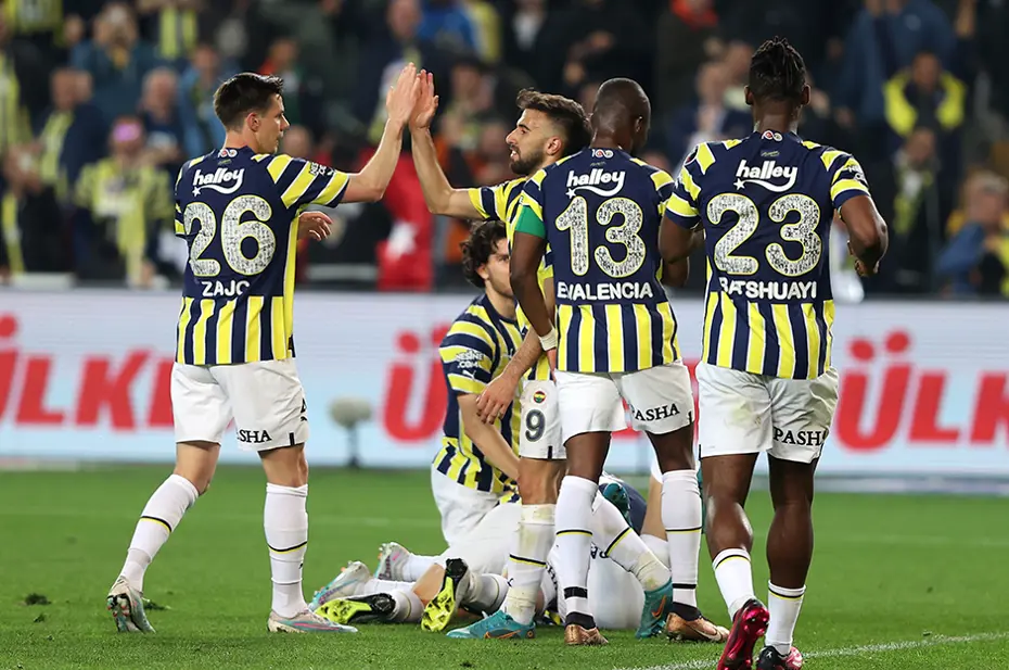 Süper Lig'de şampiyonluk hesapları: 3 ihtimal var - 4