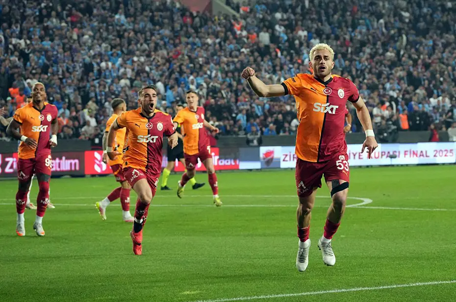"Cihan Aydın, Savic'in ağzının içine konuştuğu hakem olarak anılacak" | Spor yazarları kupa finali için ne dedi? - 5