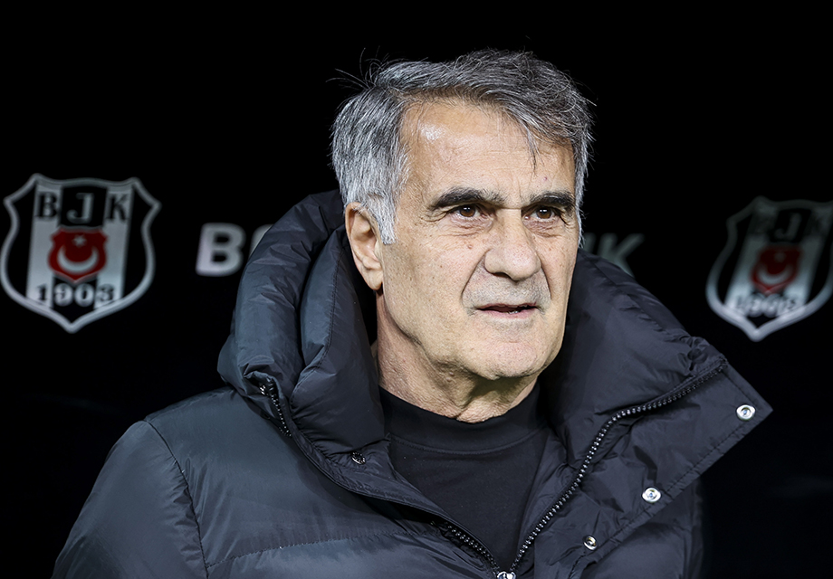 Beşiktaş teknik direktörü Şenol Güneş yönetimden stopere takviye istedi