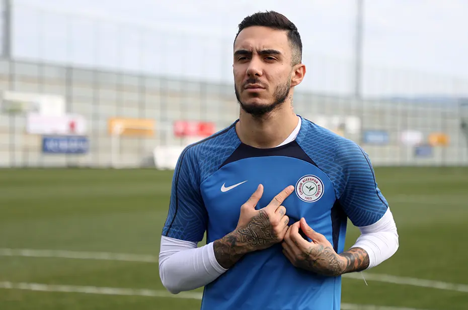 "Samet Akaydin'e sürpriz talip" | Transfer hattı (31 Temmuz 2024) - 5 "Samet Akaydin'e sürpriz talip" | Transfer hattı (31 Temmuz 2024) - 5