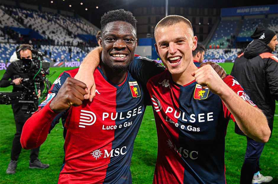 İZLE | Caleb Ekuban'ın enfes golü Genoa'ya galibiyeti getirdi