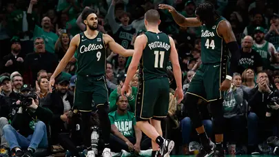 Celtics seriyi sürdürdü, Raptors tek farkla kazandı