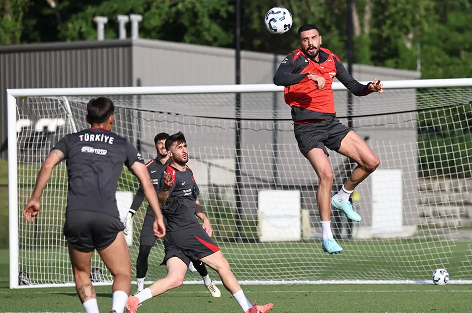 Merih Demiral, A Milli Takım'ın kaderini belirleyecek iki maçı açıkladı - 14 Merih Demiral, A Milli Takım'ın kaderini belirleyecek iki maçı açıkladı - 14