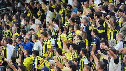 Fenerbahçe tribünlerinden Mert Müldür ve Ergin Ataman'a tepki