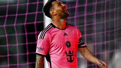 İZLE | Messi'nin sakatlanan futbolcuyu çalımladığı an viral oldu