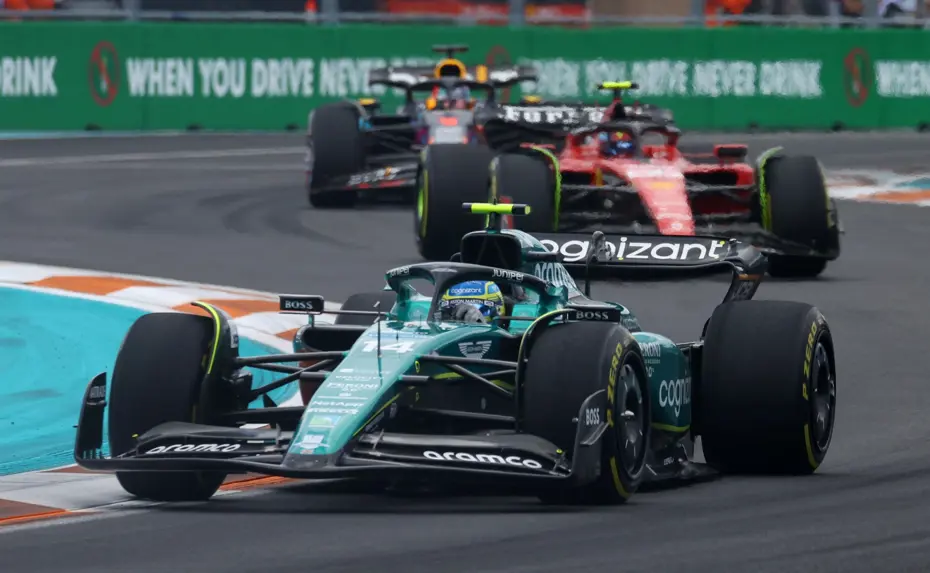 Formula 1 Miami GP'de kazanan Verstappen; kazanan Red Bull - 1