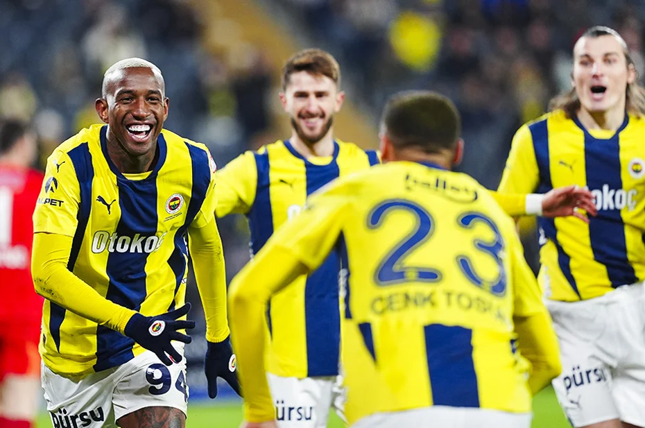 "Böyle bir olaya ilk kez şahit oluyorum" | Spor yazarları Fenerbahçe için ne dedi? - 1 "Böyle bir olaya ilk kez şahit oluyorum" | Spor yazarları Fenerbahçe için ne dedi? - 1