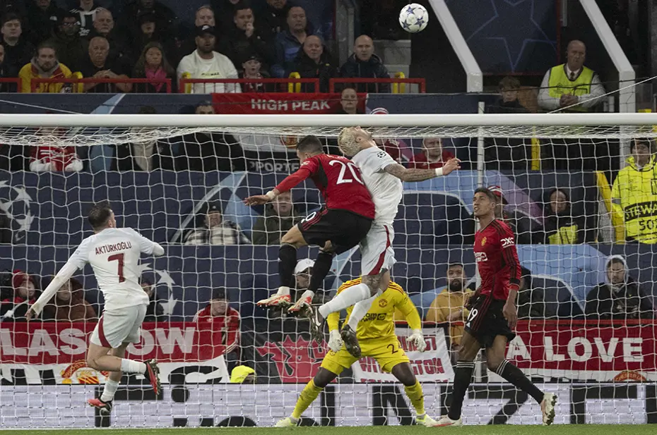 İngilizler, Manchester'ı topa tuttu: "30 yıl sonra United cehennemi buldu" - 4