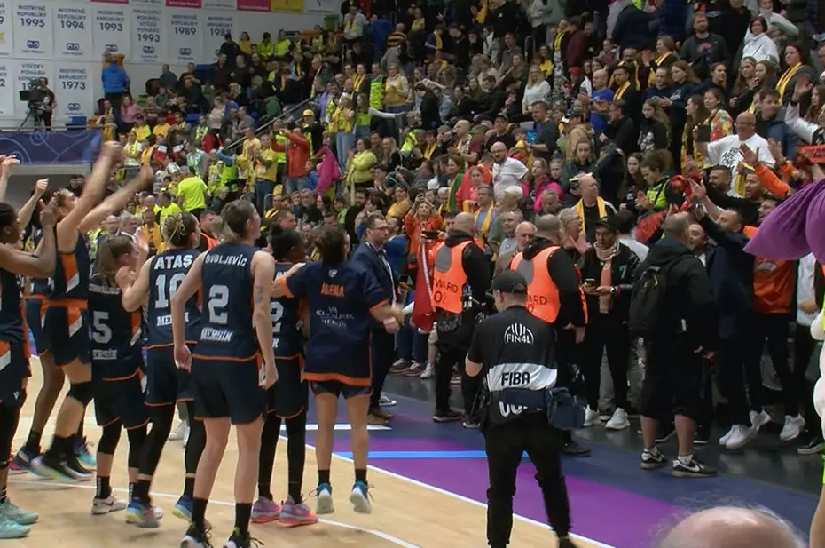 Türk Bayrağı'na çirkin müdahaleyle ilgili özür ve açıklama - 6