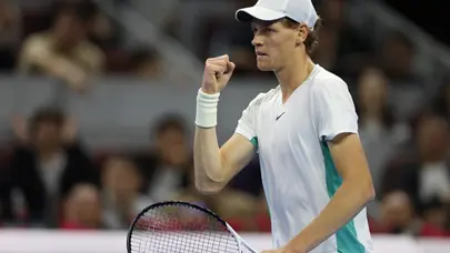 Wimbledon'da favoriler turladı