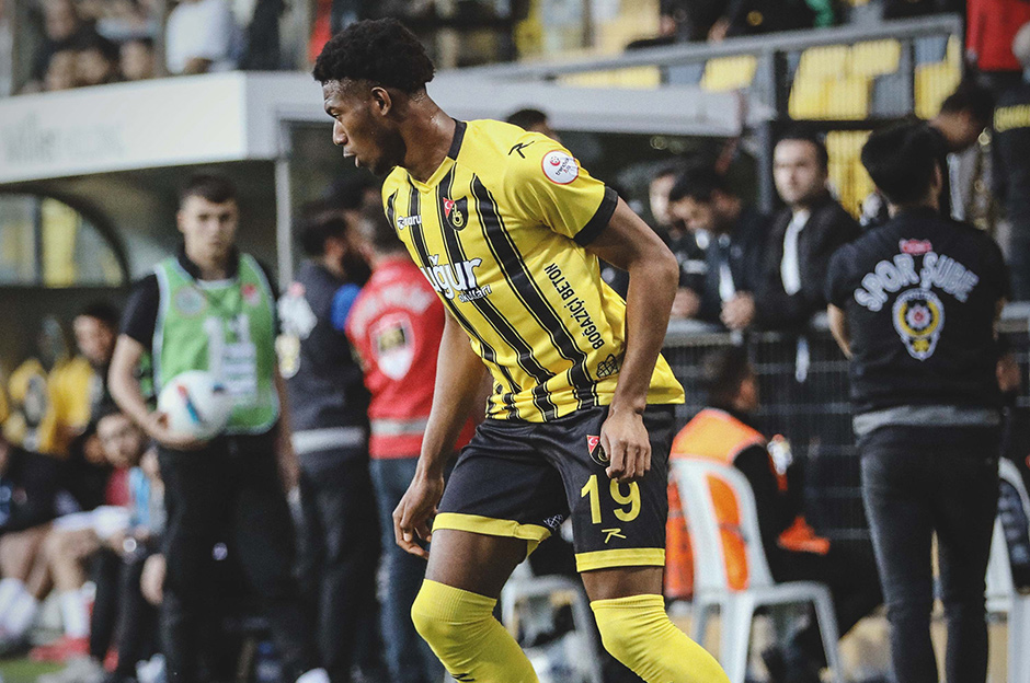 Beşiktaş, sol açığını 1. Lig'den buldu: Menajeri teklifi resmen açıkladı