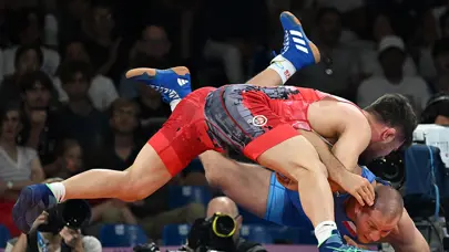 Milli güreşçi Ali Cengiz son 16 turunda yenildi