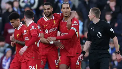 Liverpool, Premier Lig'de doludizgin ilerliyor