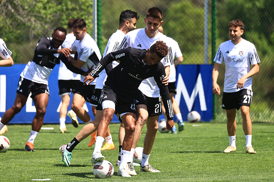 Beşiktaş idmanında Serdar Kurtuluş sürprizi
