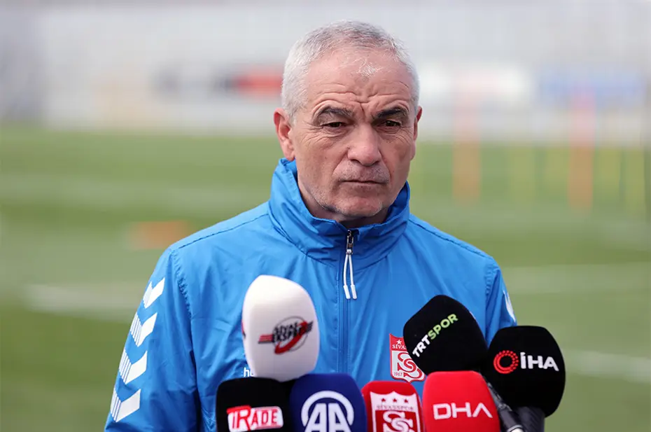 Rıza Çalımbay gözünü Fenerbahçe ve Galatasaray'a dikti - 4