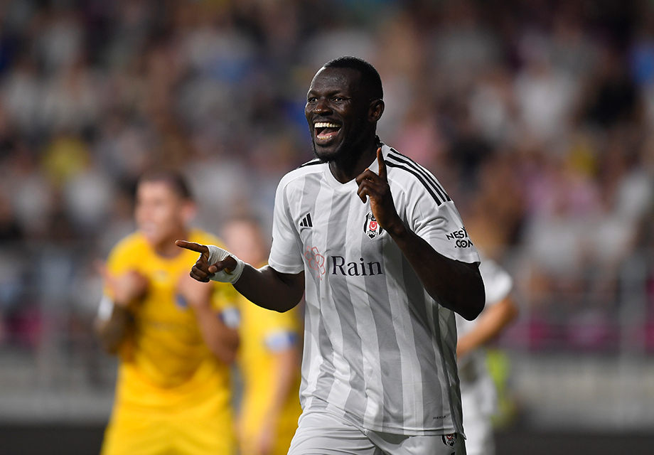 SON DAKİKA | Derbi öncesi Beşiktaş'ta Omar Colley sakatlandı