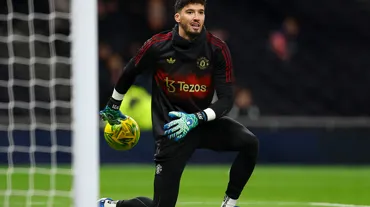 Tottenham 7 gollü maçta ManU'yu kupa dışına itti: Altay bu sezon 3. kez forma giydi