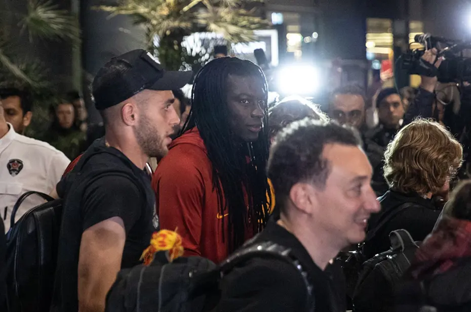 Galatasaray'a veda etti, en az 4 yolcu daha var - 2 Galatasaray'a veda etti, en az 4 yolcu daha var - 2