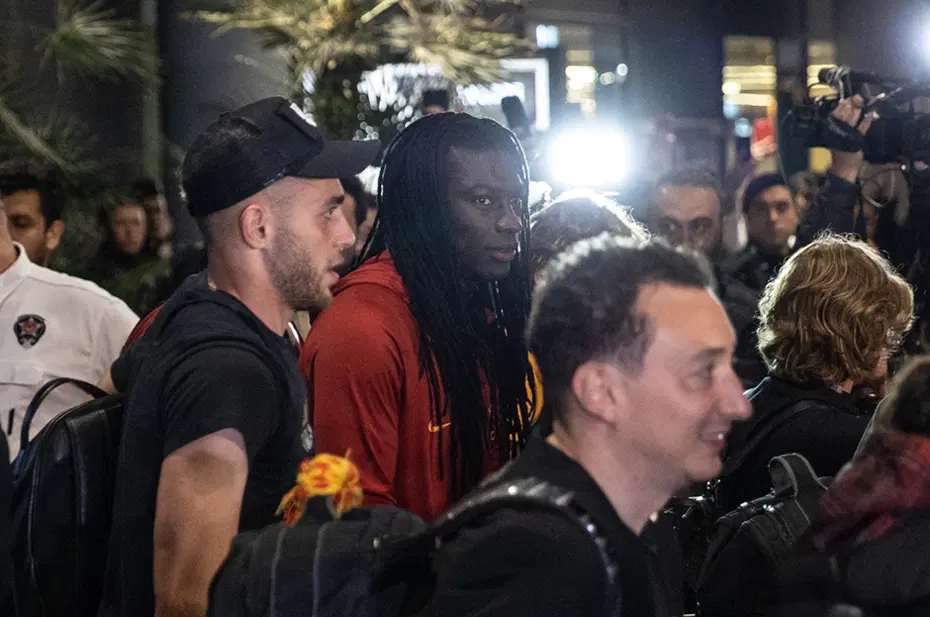 Gomis, Okan Buruk'la yaşadığı tartışmayı anlattı - 5 Gomis, Okan Buruk'la yaşadığı tartışmayı anlattı - 5