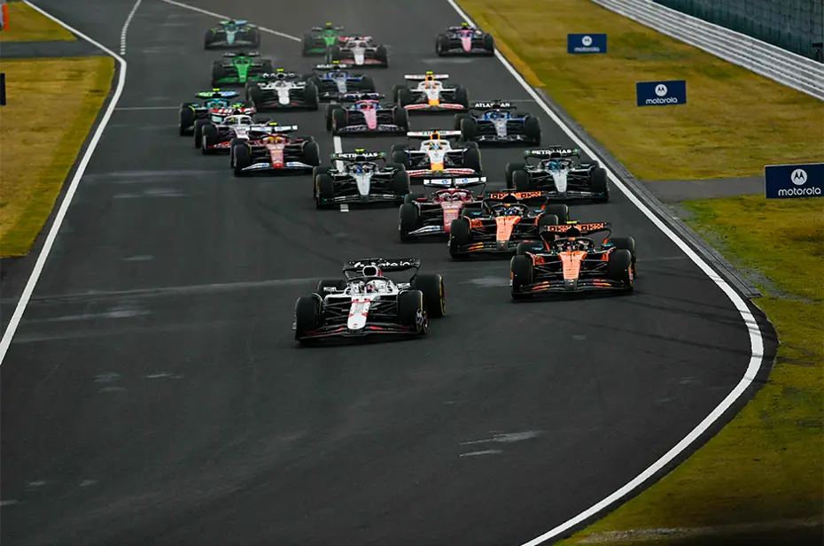 Japonya'da üst üste 4. zafer: Verstappen'den sezonun ilk galibiyeti - 6 Japonya'da üst üste 4. zafer: Verstappen'den sezonun ilk galibiyeti - 6