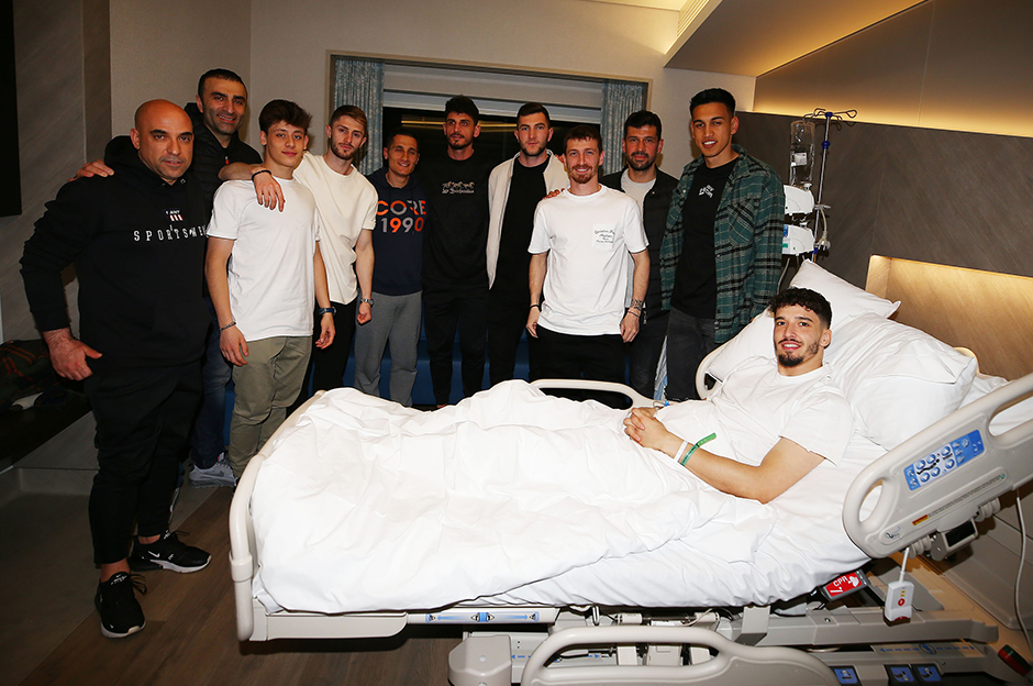 Altay Bayındır'a "geçmiş olsun" ziyareti