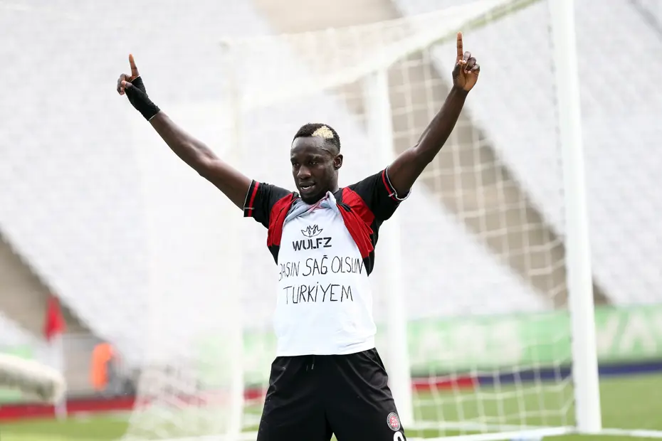 Transferde Mbaye Diagne sürprizi; yıllar sonra geri dönebilir - 6 Transferde Mbaye Diagne sürprizi; yıllar sonra geri dönebilir - 6