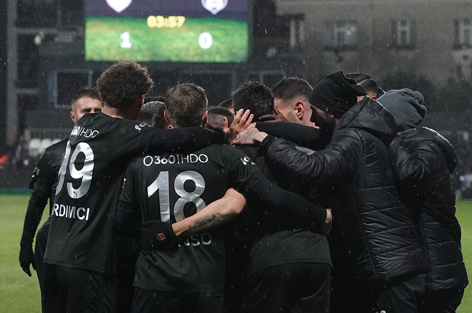 Pendiksporlu oyunculardan galibiyet yorumu: Uzun zaman sonra yüzümüz güldü